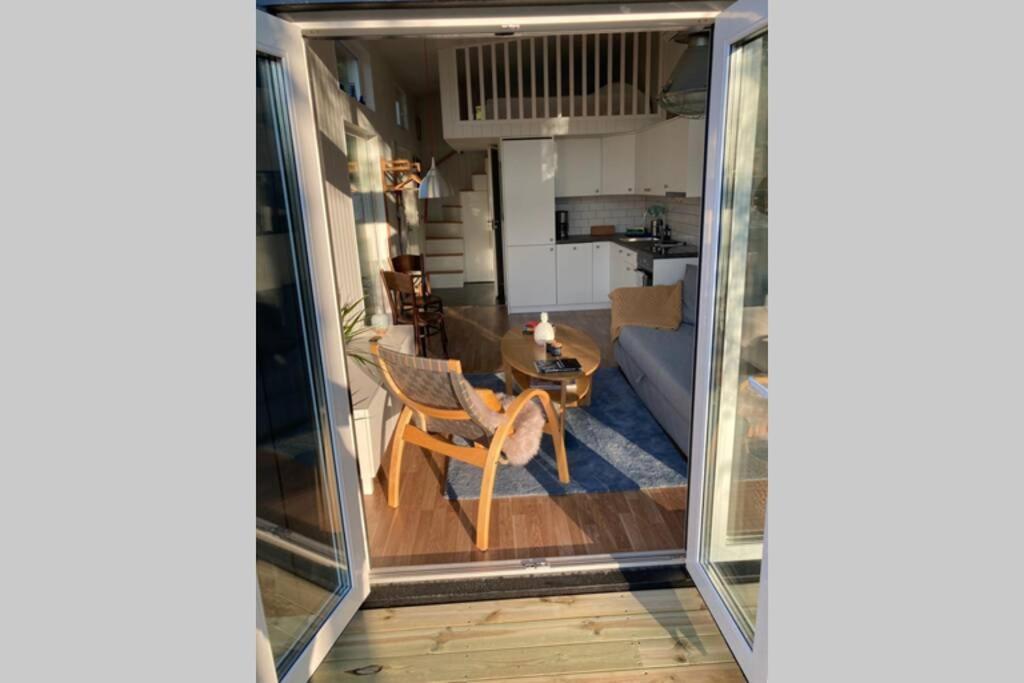 Cabin In The Woods, Close To Lake Maelaren Eskilstuna Exterior foto