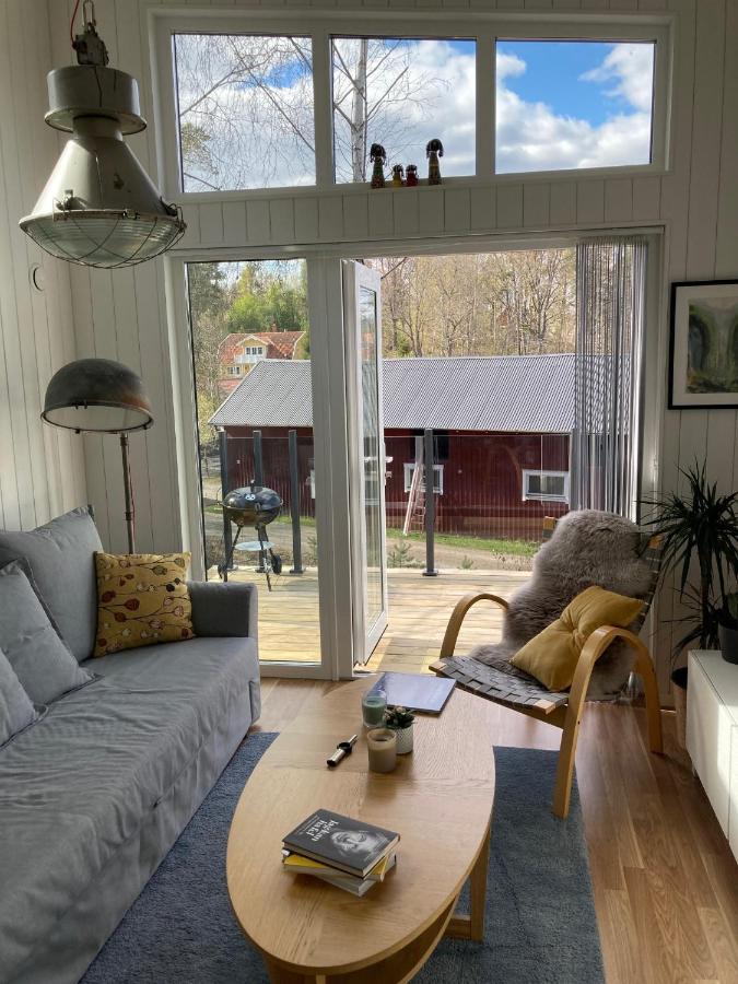 Cabin In The Woods, Close To Lake Maelaren Eskilstuna Exterior foto